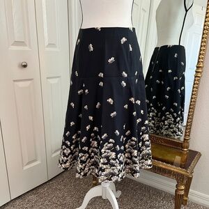 SUNO Luxury Designer Floral Pattern A-Line Flared Skirt. Size 6